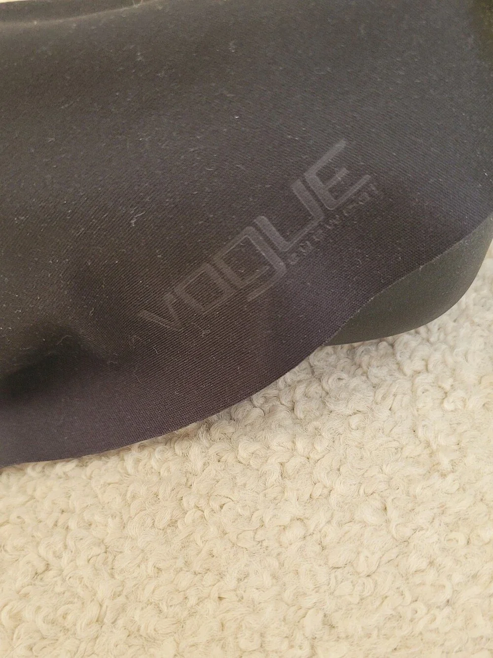 Vogue black zip